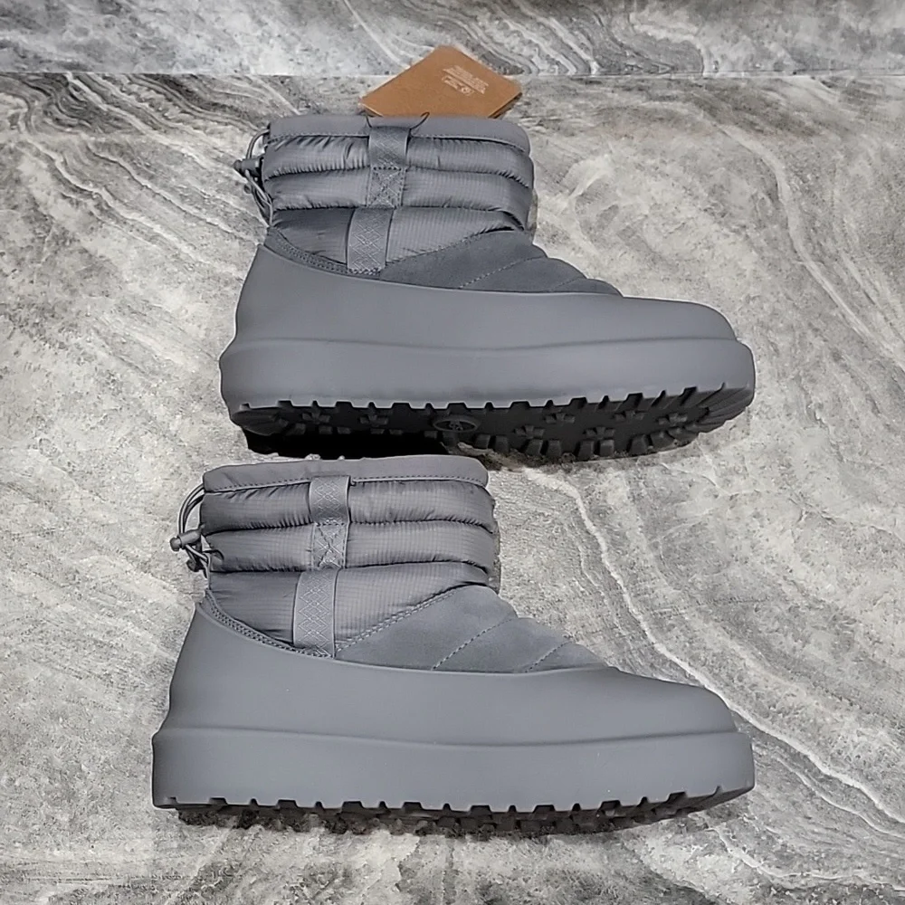 NIB Men's UGG Pull-on Boots